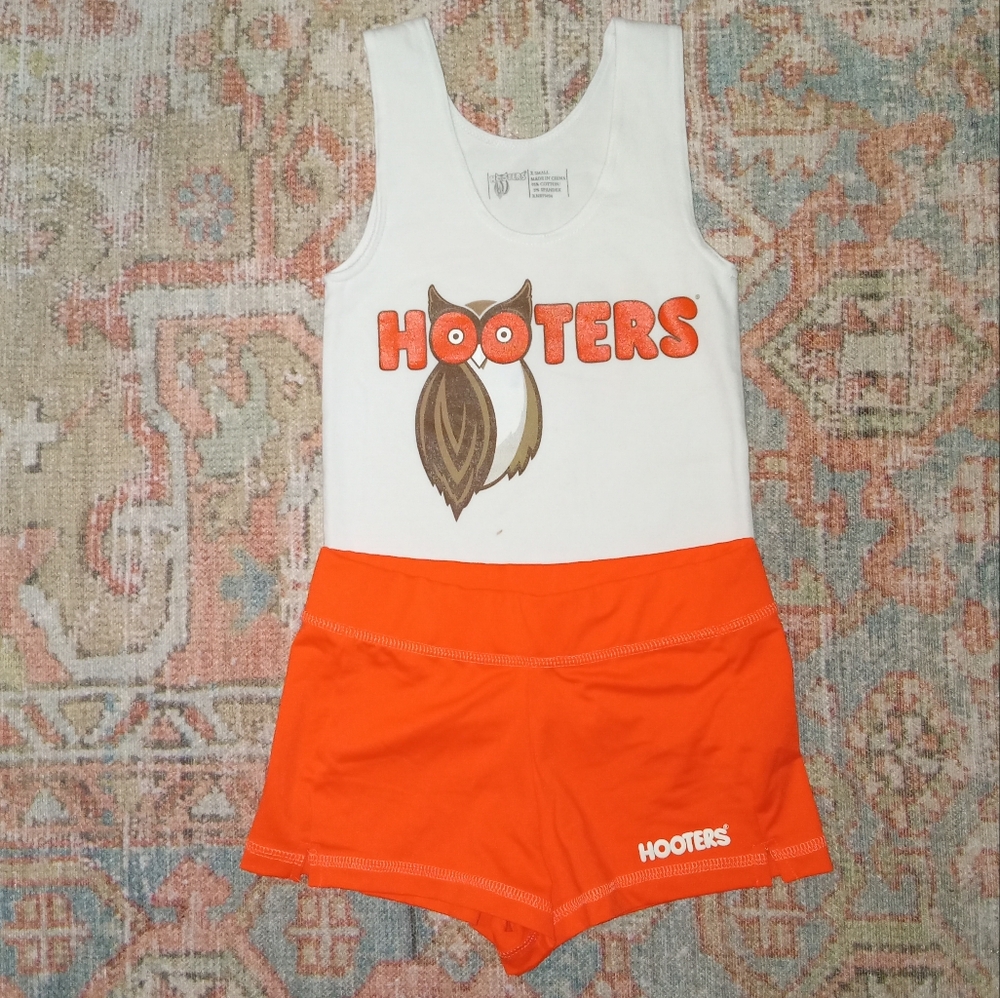 DISCOUNTED Hooters girl uniform set XS/XXS!!!
